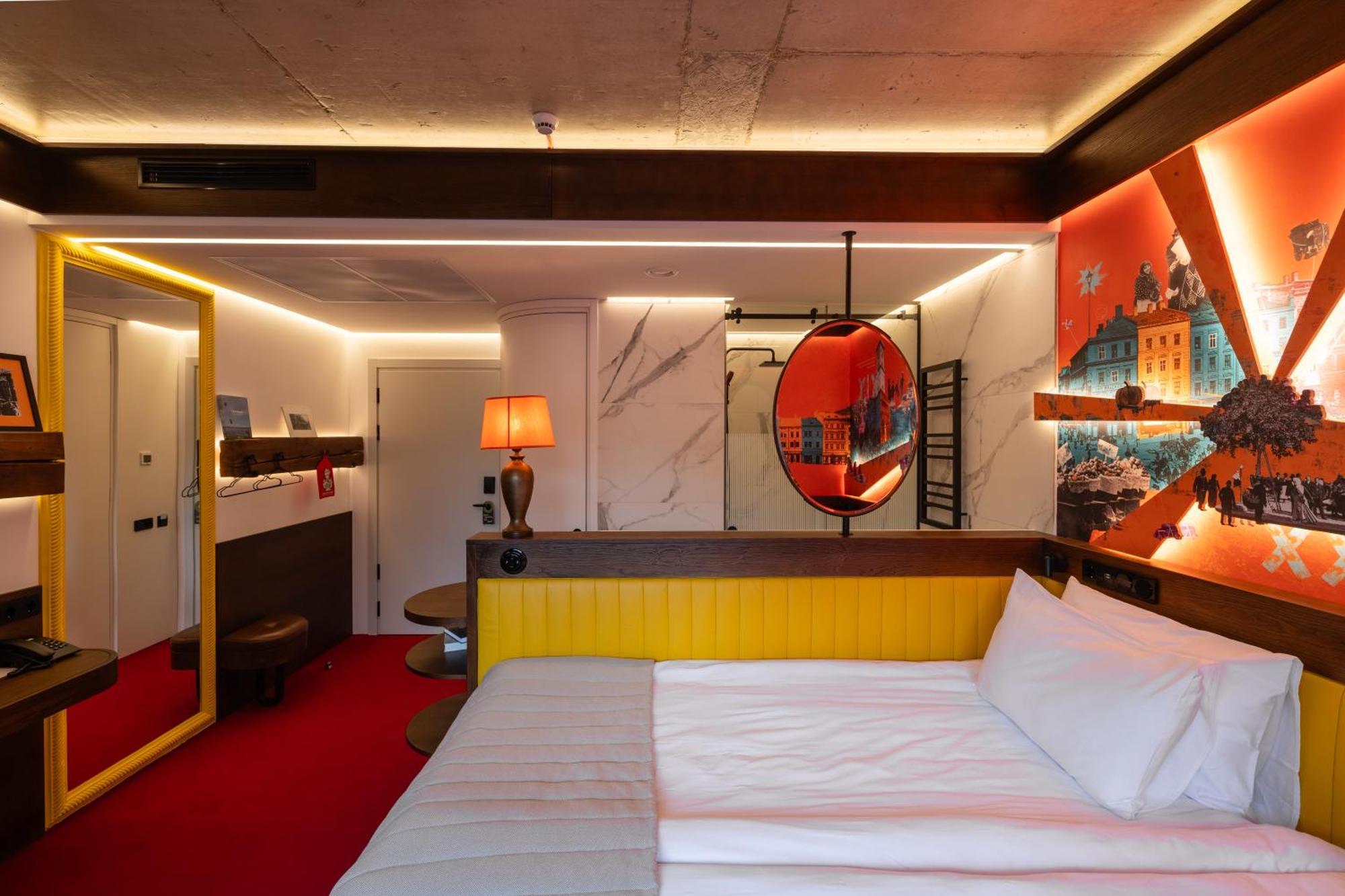 !Fest Hotel Rynok Square Lviv Exterior photo