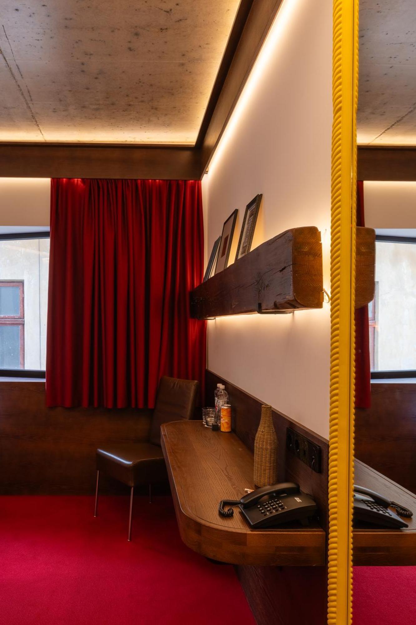 !Fest Hotel Rynok Square Lviv Exterior photo