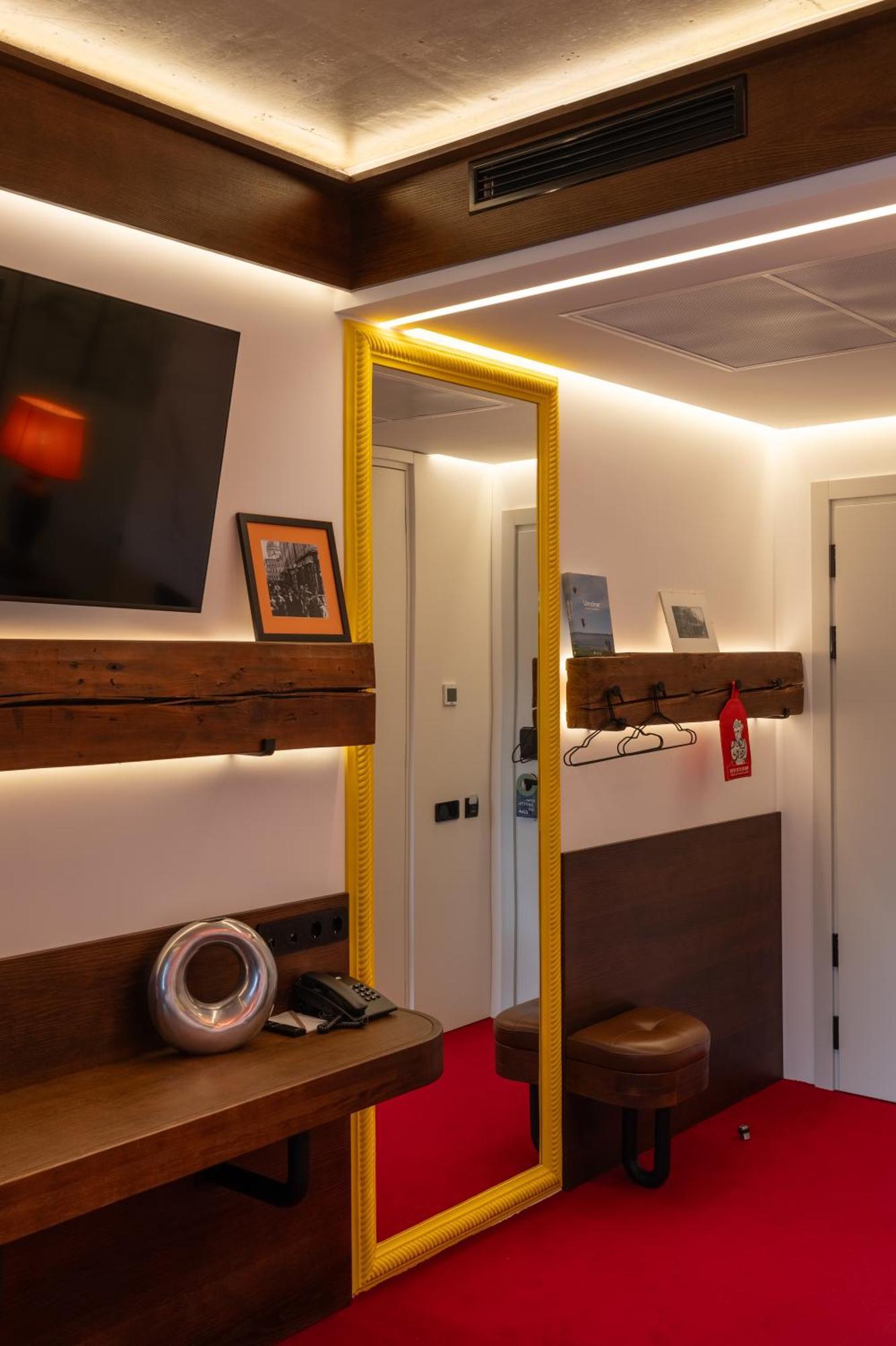 !Fest Hotel Rynok Square Lviv Exterior photo
