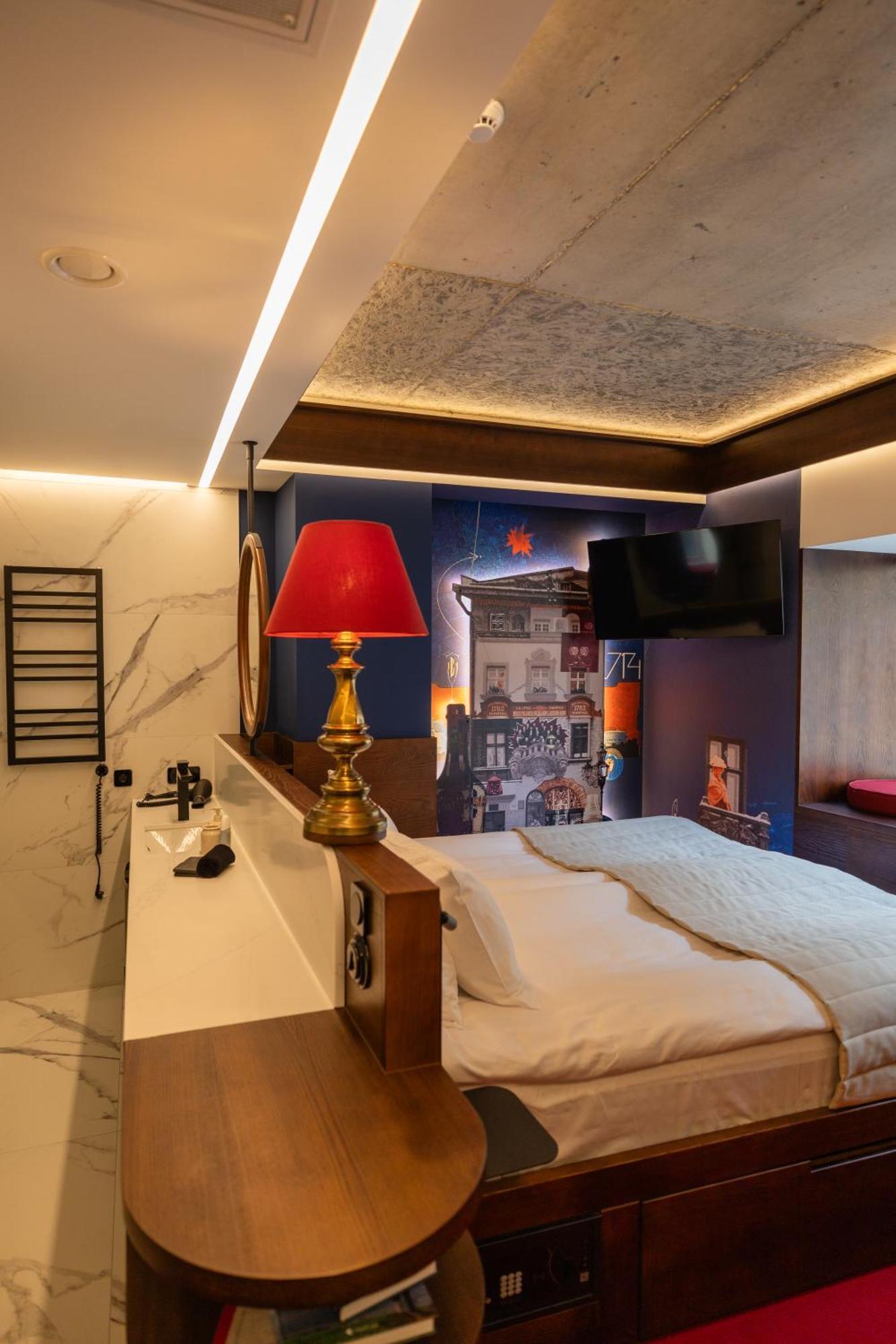 !Fest Hotel Rynok Square Lviv Exterior photo