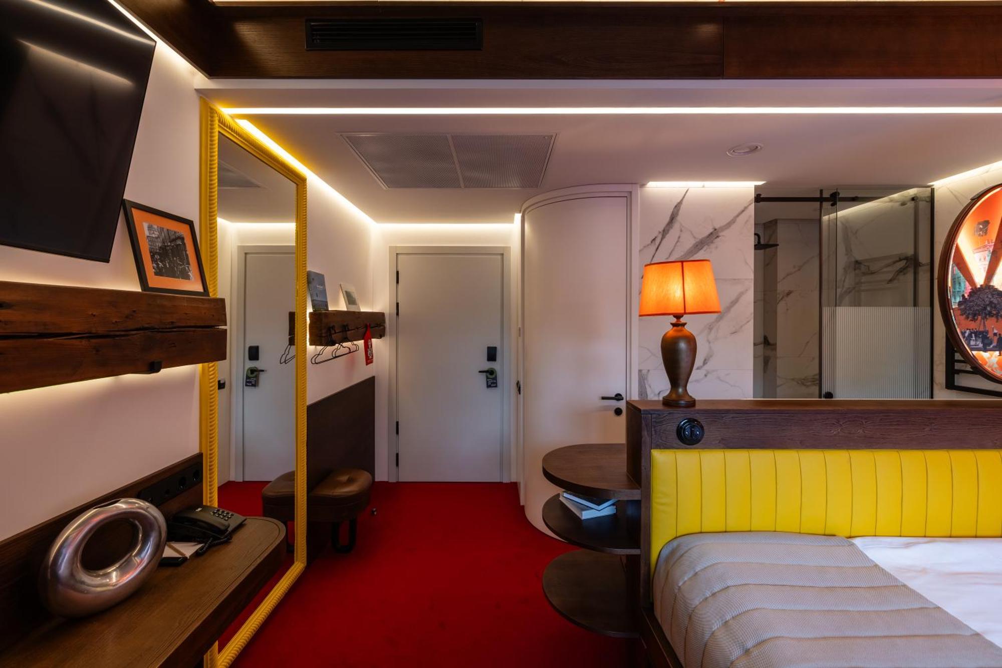 !Fest Hotel Rynok Square Lviv Exterior photo