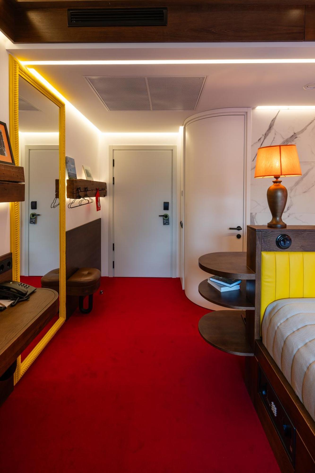 !Fest Hotel Rynok Square Lviv Exterior photo
