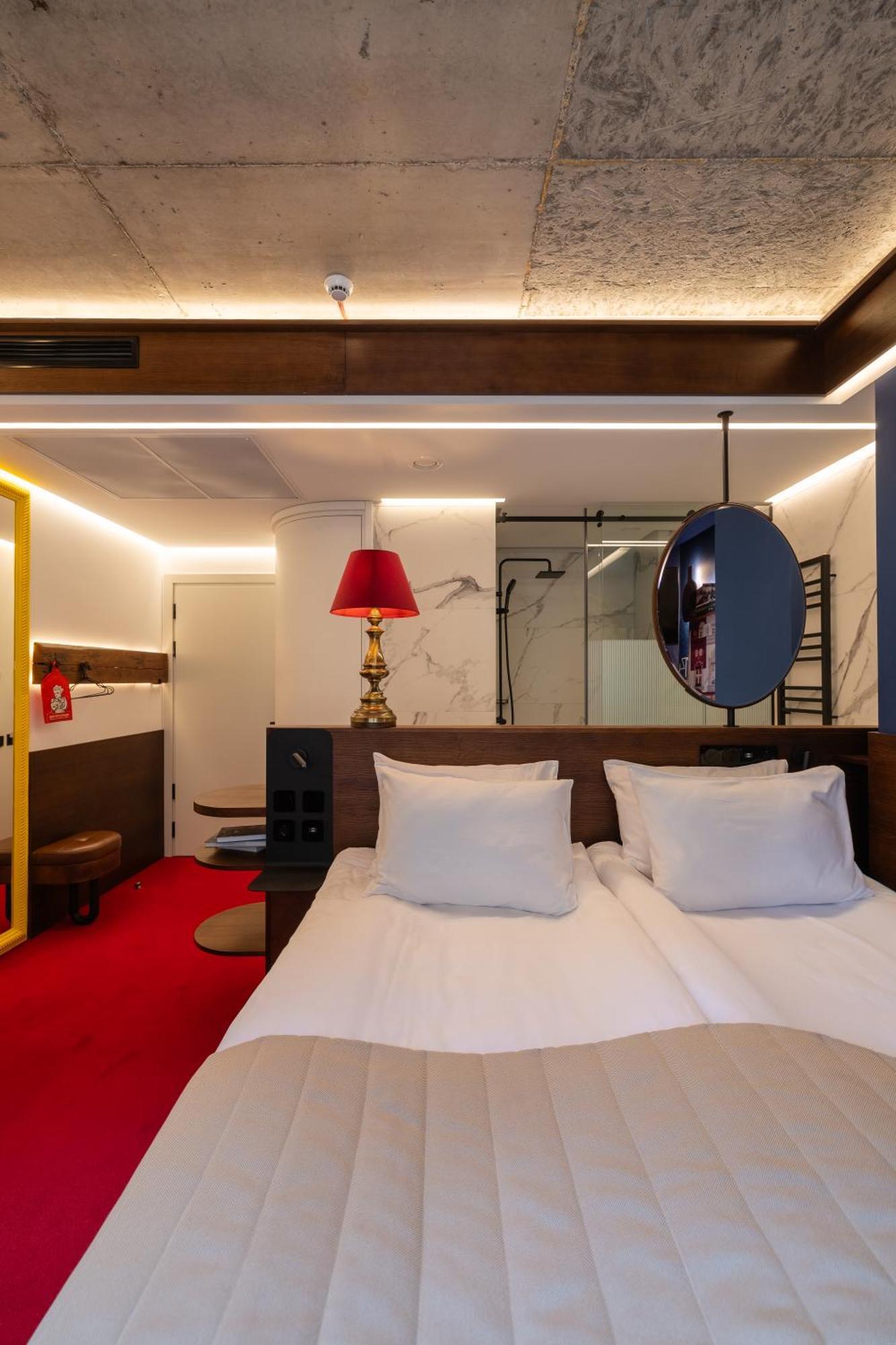 !Fest Hotel Rynok Square Lviv Exterior photo