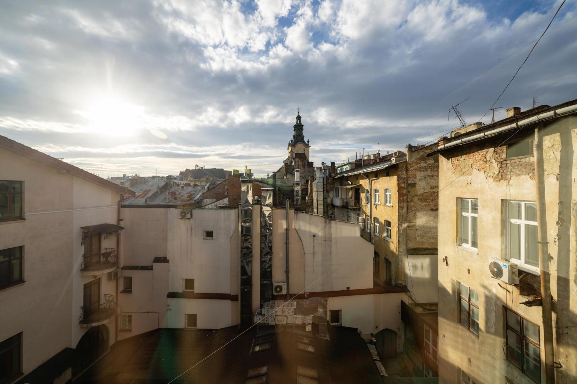!Fest Hotel Rynok Square Lviv Exterior photo